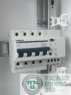 Выключатель автоматический дифференциального тока 4п 32А 30мА АД14 GENERICA MAD15-4-032-C-030