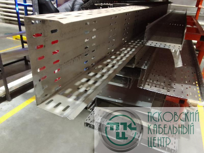 Лоток листовой перфорированный ЛЛПц200х100 L=3м S=1мм оцинк. ASD-electric EI-01.01.31.217