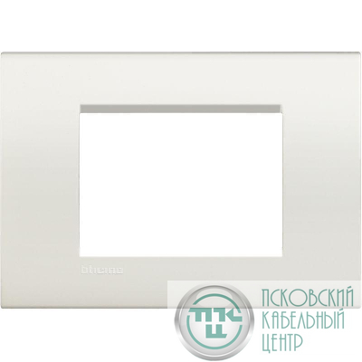 Рамка 3мод. LivingLight прямоугол. бел. Leg BTC LNA4803BI